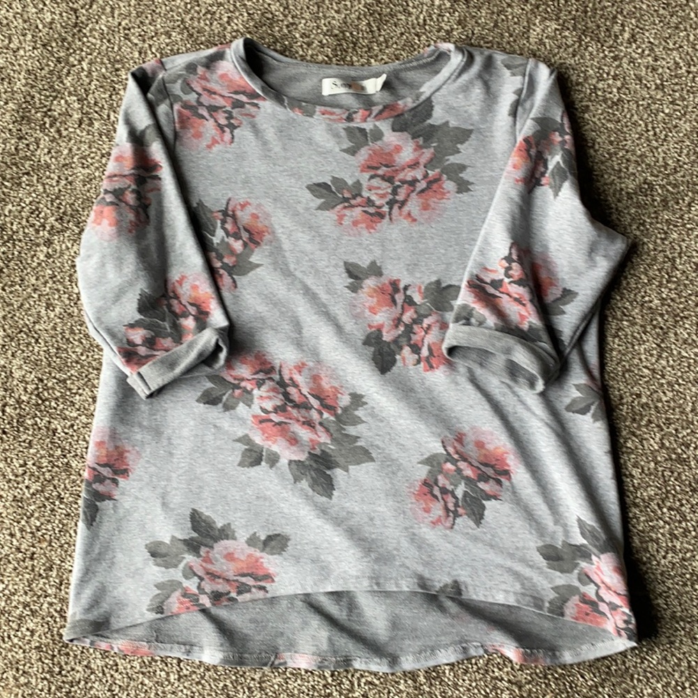 Mod cloth Floral half sleeve top